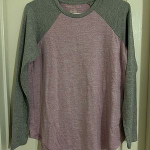 American Eagle Light sweater